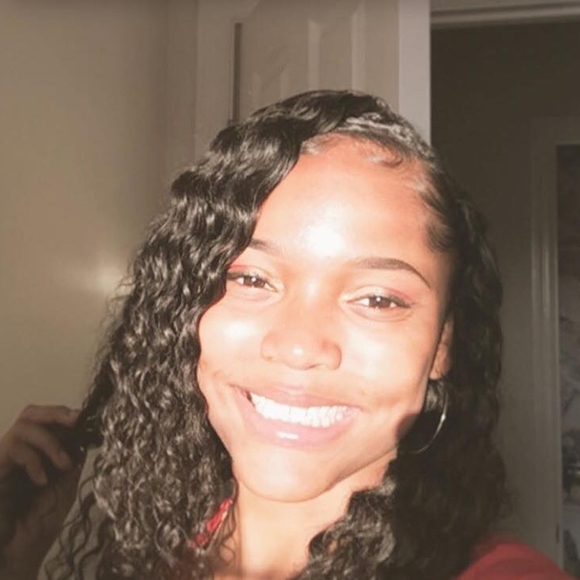 Meet your Posher, Bianca - Picture 1 of 1